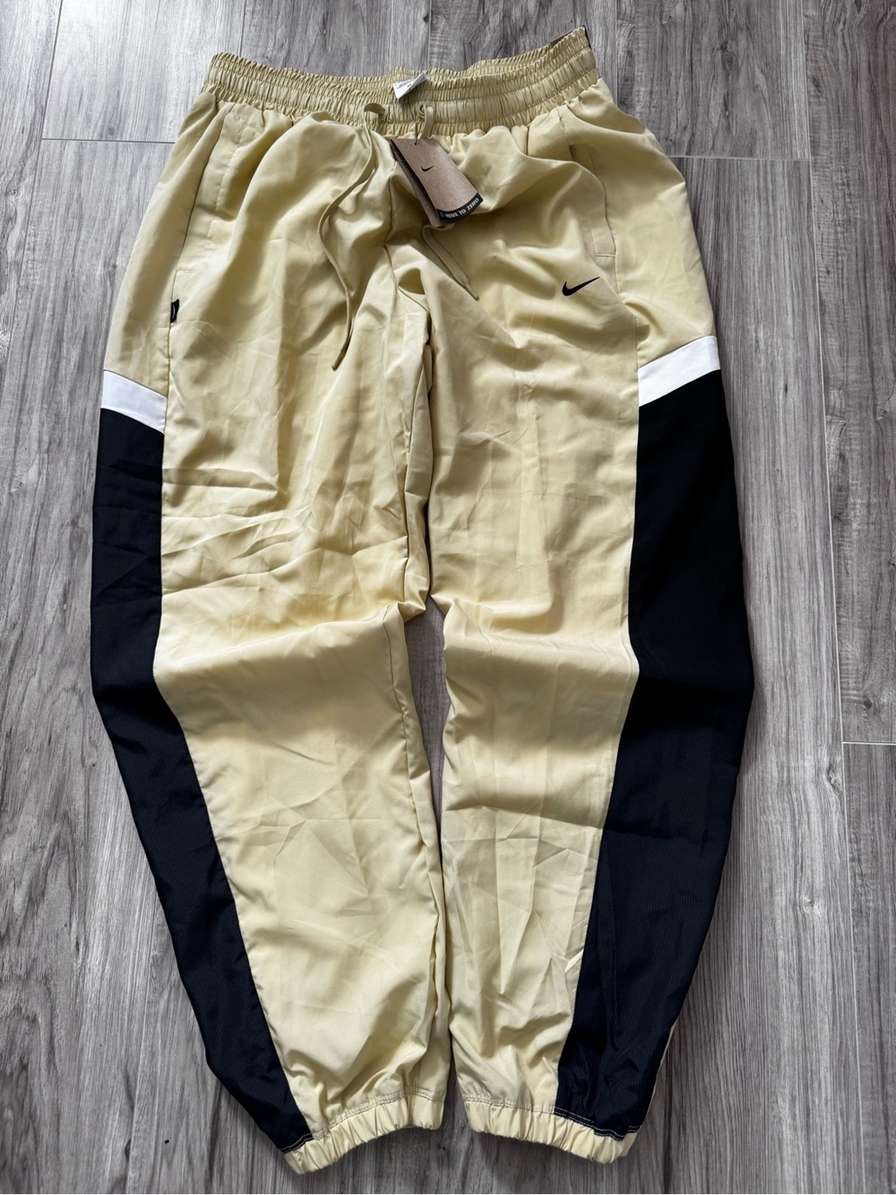 NWT Nike Move to Zero Colorblock Woven Pants Khaki Black Size Large